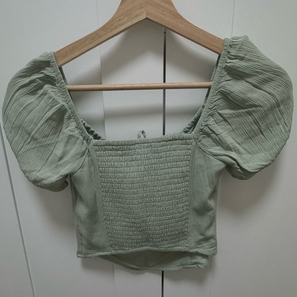 Green crop top - Picture 2 of 2